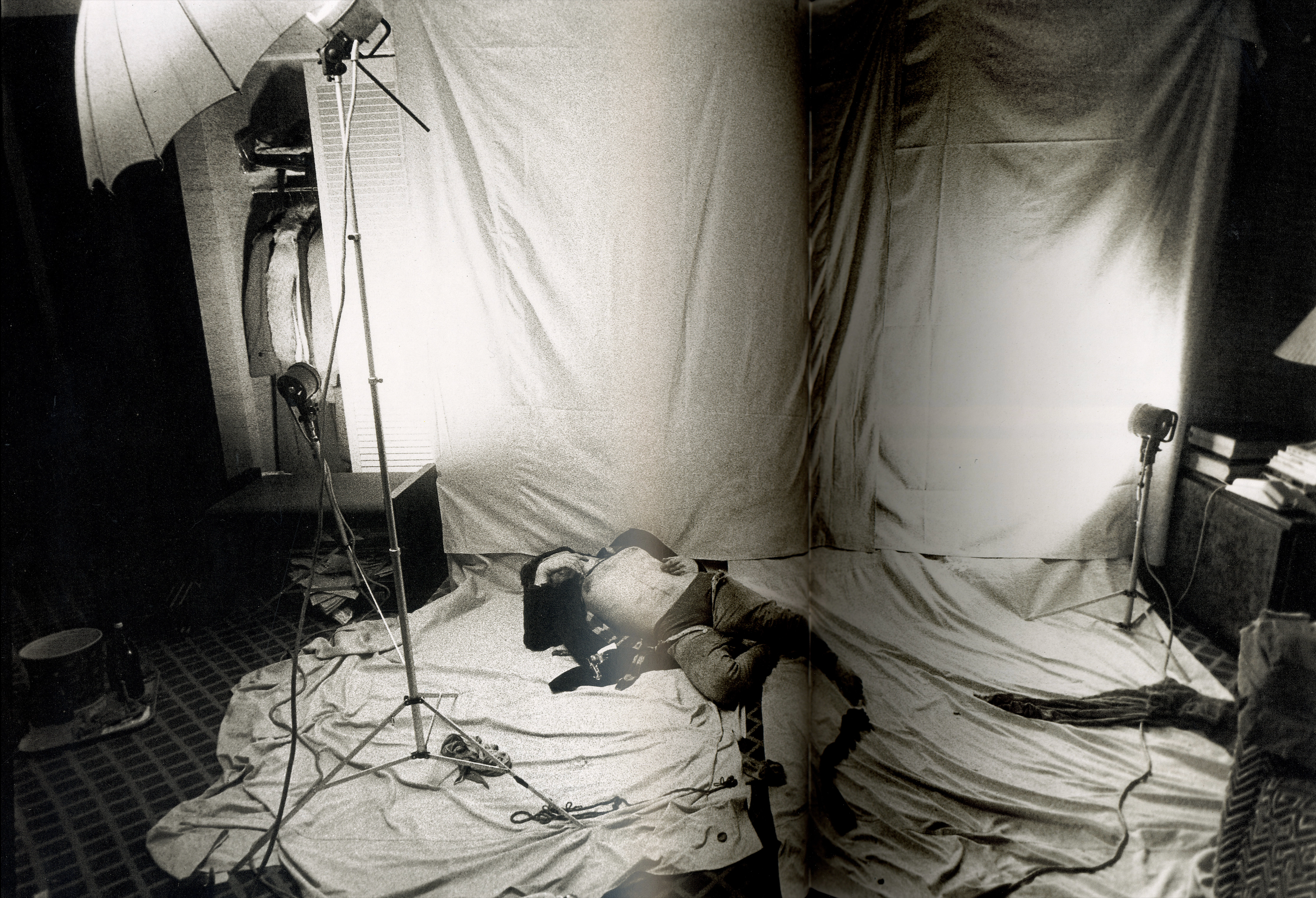 Annie Leibovitz Photographs 1970 1990 interior page 3.