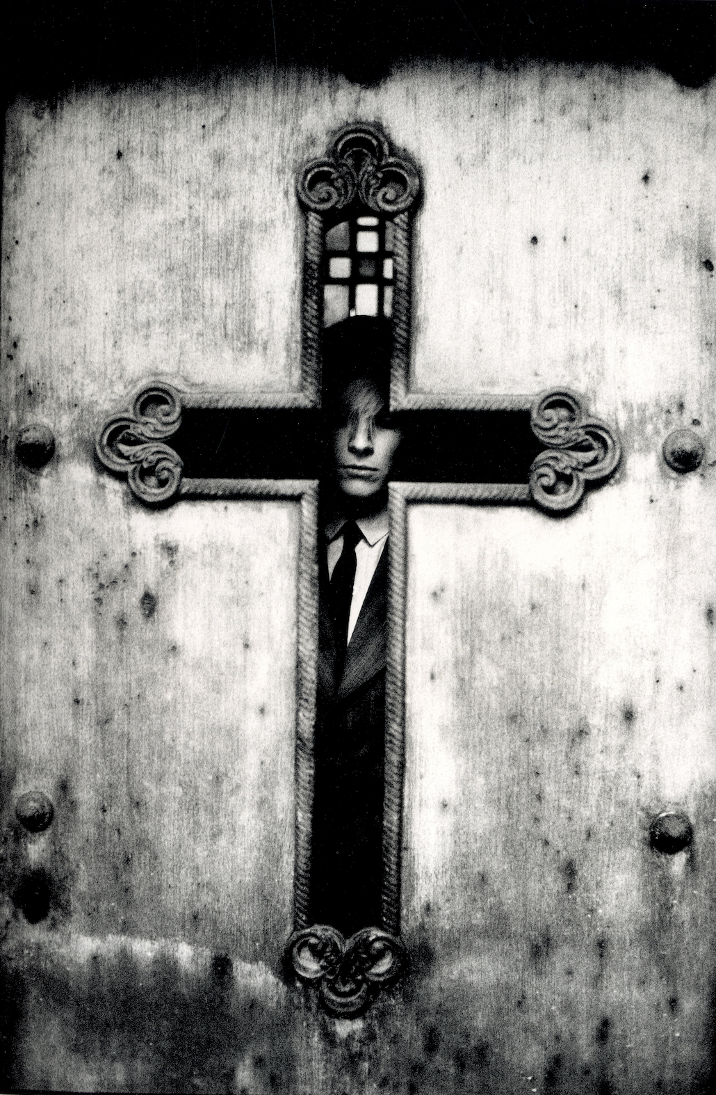 Anton Corbijn black and white musician portrait interior.