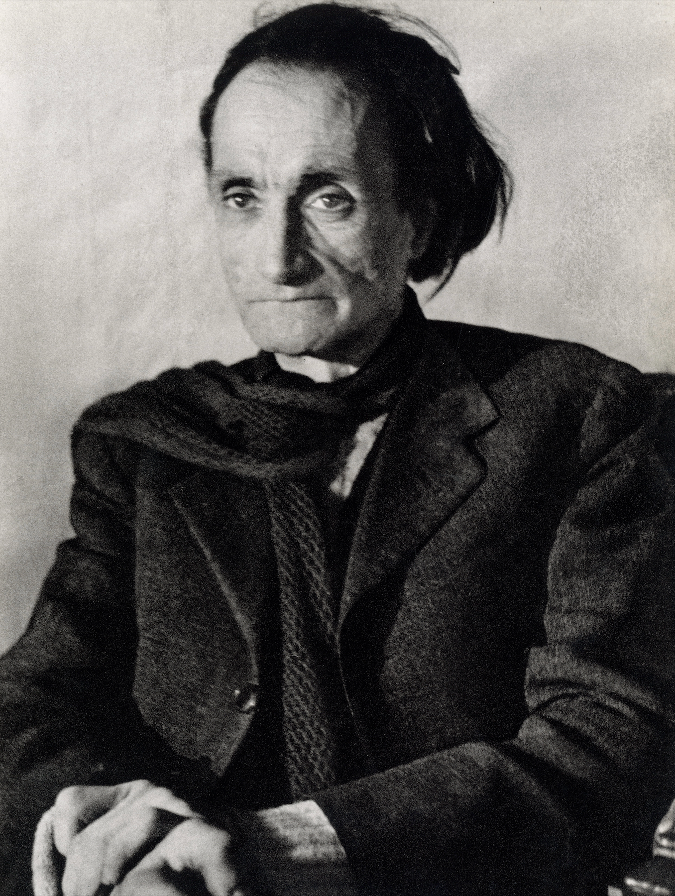 Interior portrait Antonin Artaud Denise Colomb photography.