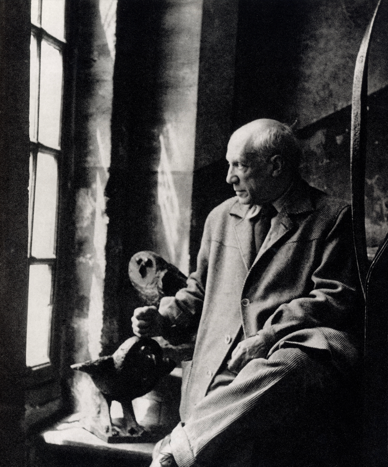 Interior portrait Pablo Picasso Denise Colomb photography.