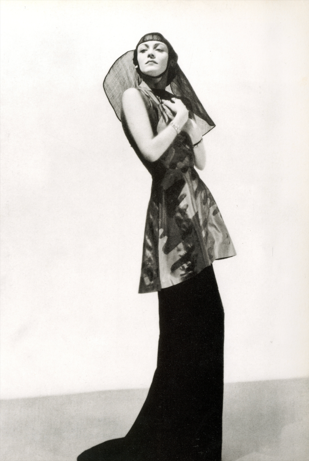 Man Ray solarized fashion image interior 2.