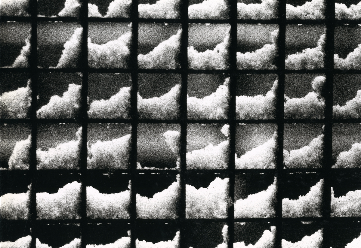 Mario Giacomelli interior seminarians priests black and white iconic series Io non ho mani interior 5 intermission books.