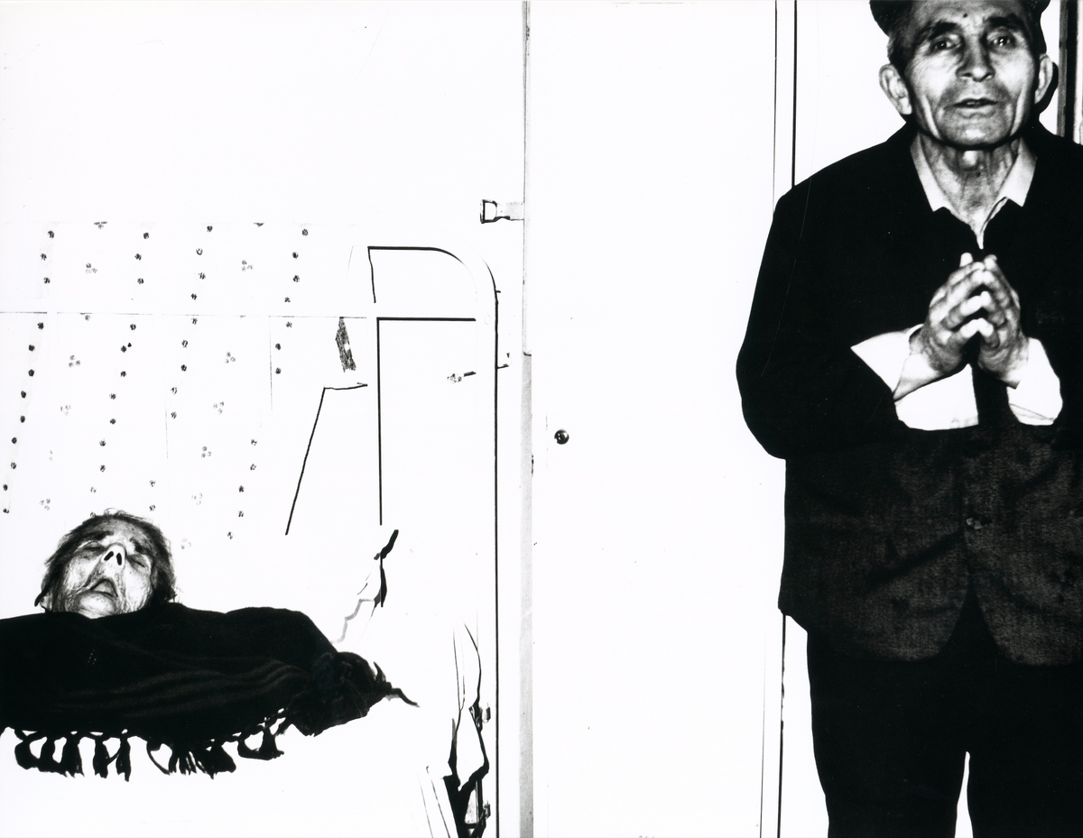 Mario Giacomelli interior hand close up intimate detail black and white photography interior 6 intermission books.