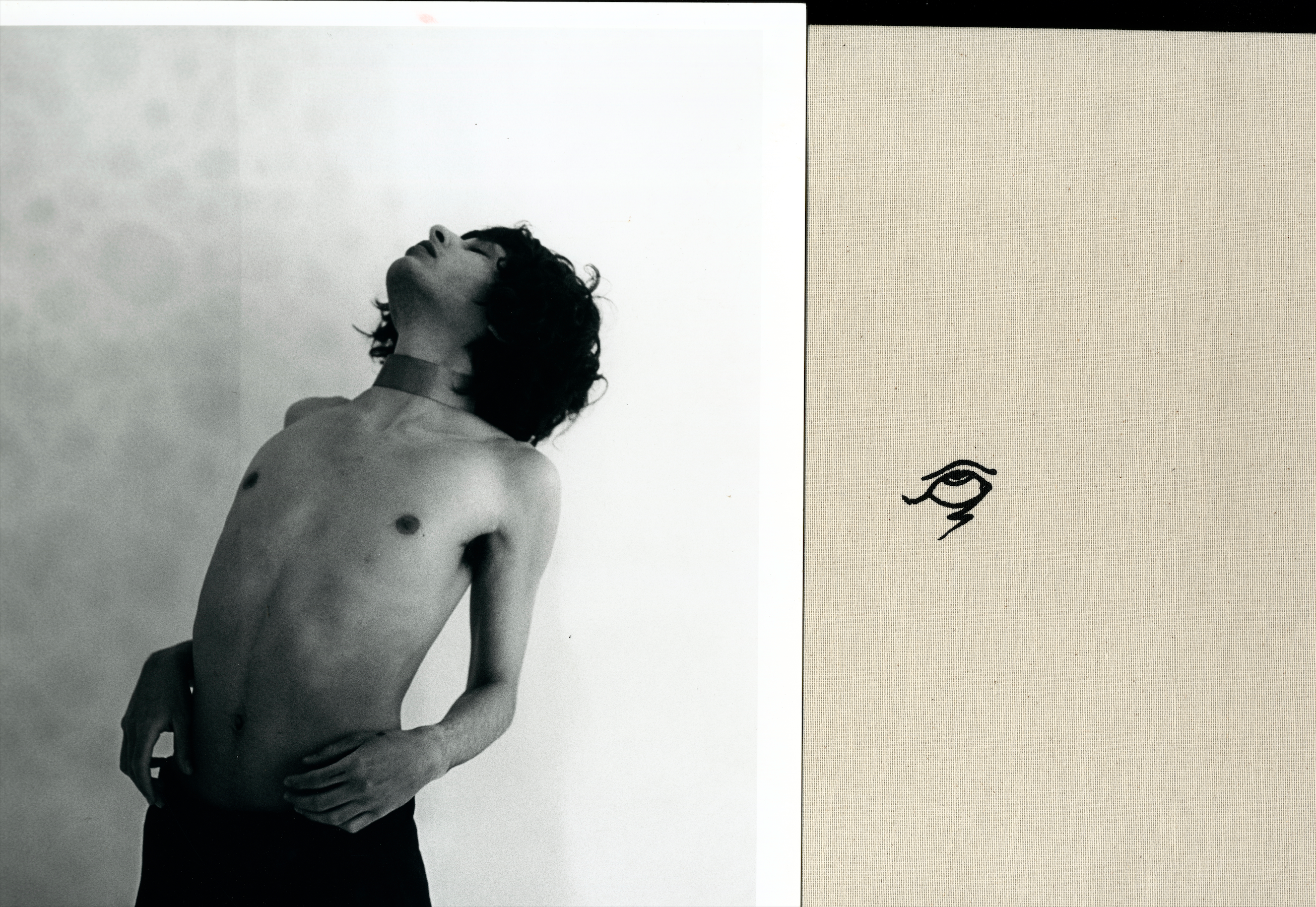 Cover of Guiones by Maureen Muse, Munir Toral, and Kyle Whittall, featuring a minimalist embroidered eye on textured fabric.