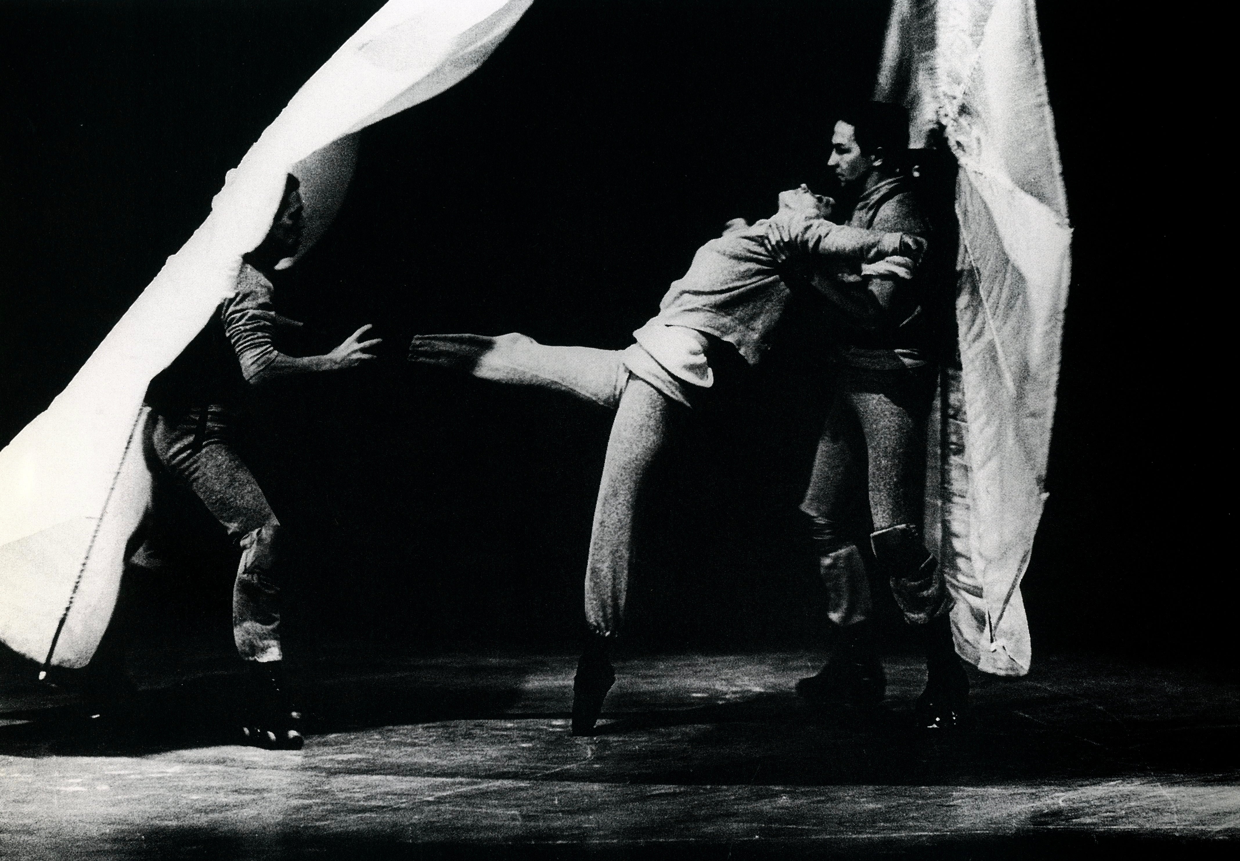 Inside page from the 1989 catalog showing one of Peter Moore’s black-and-white performance photographs.