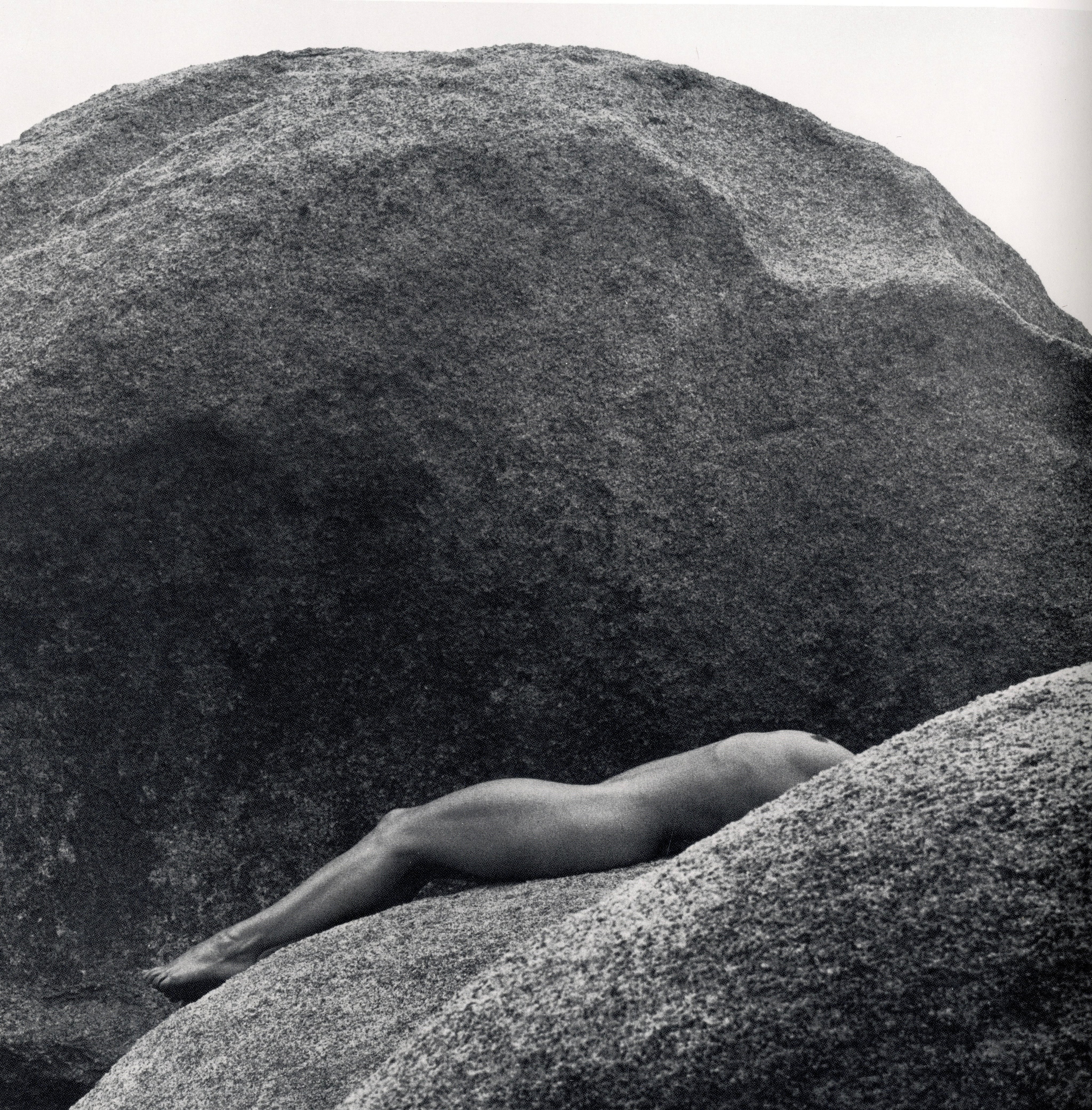 Interior image sculptural pose Lisa Lyon.